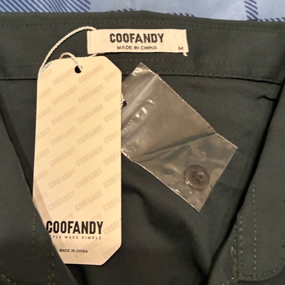 NWT Stylish Dark Green Lace-Up Men's Shirt Medium - Picture 7 of 8